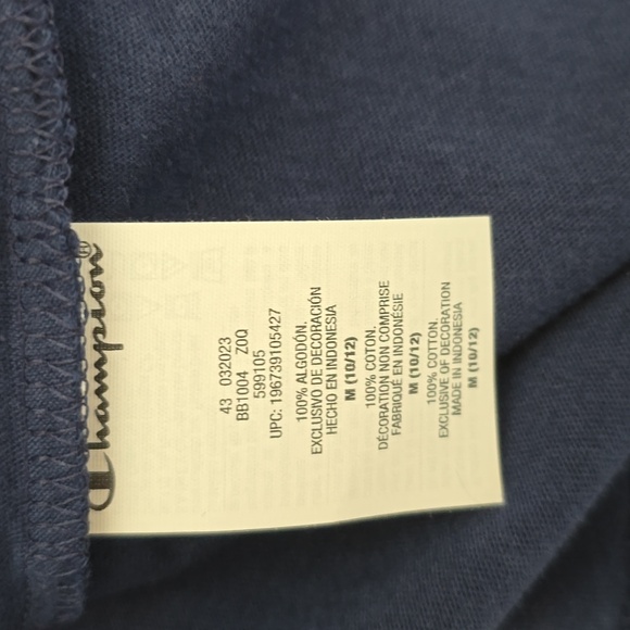 CHAMPION BRAND SIGNATURE BOYS DARK BLUE SHORT SLEEVE TEE-SHIRT SIZE MEDIUM 10-12 - Picture 11 of 11